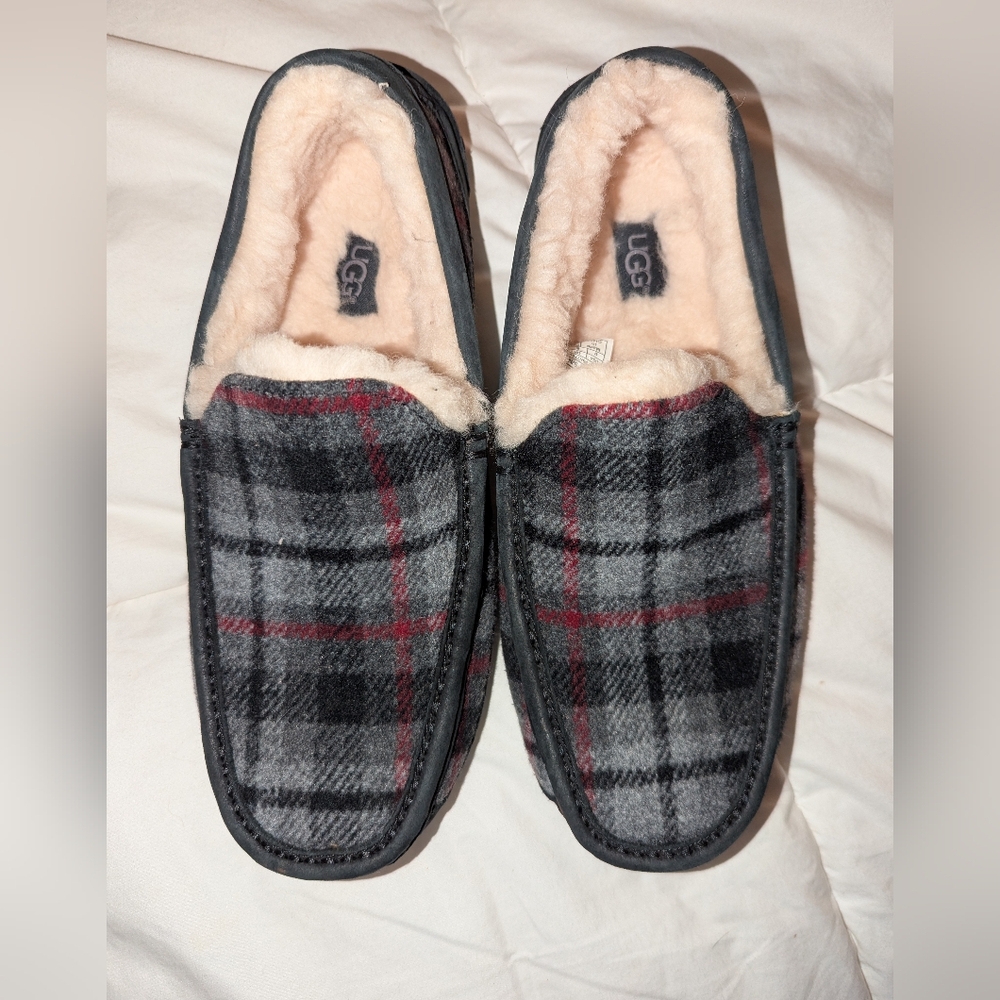 Ugg Ascot Size9
